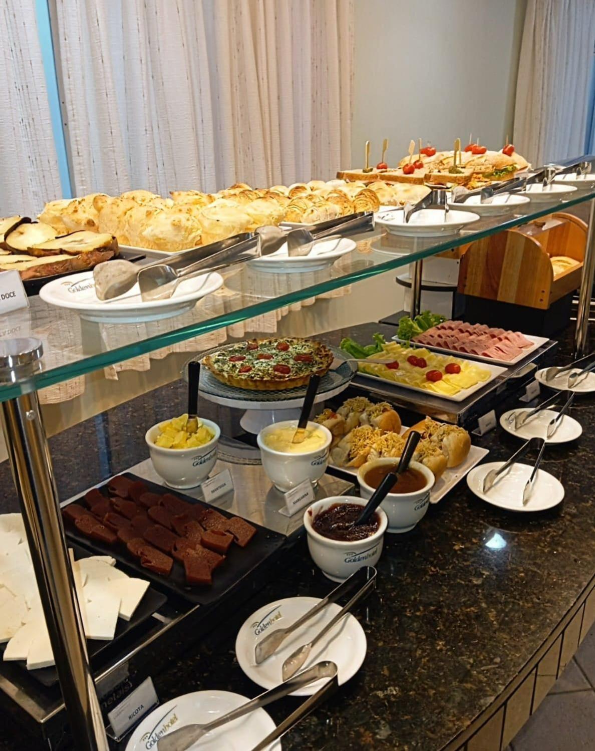 Golden Hotel - O Mais Central - Pet Friendly ชาเปโก ภายนอก รูปภาพ