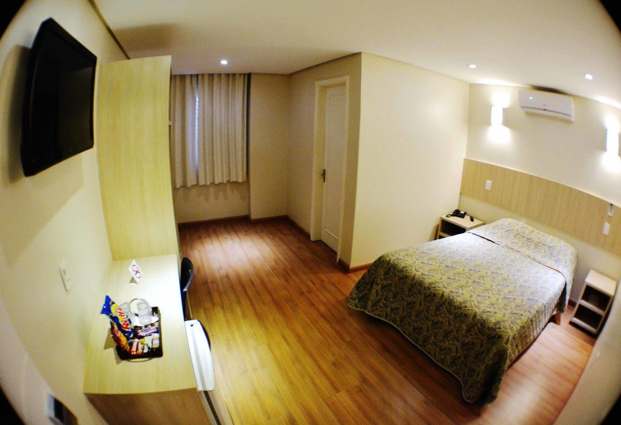 Golden Hotel - O Mais Central - Pet Friendly ชาเปโก ภายนอก รูปภาพ